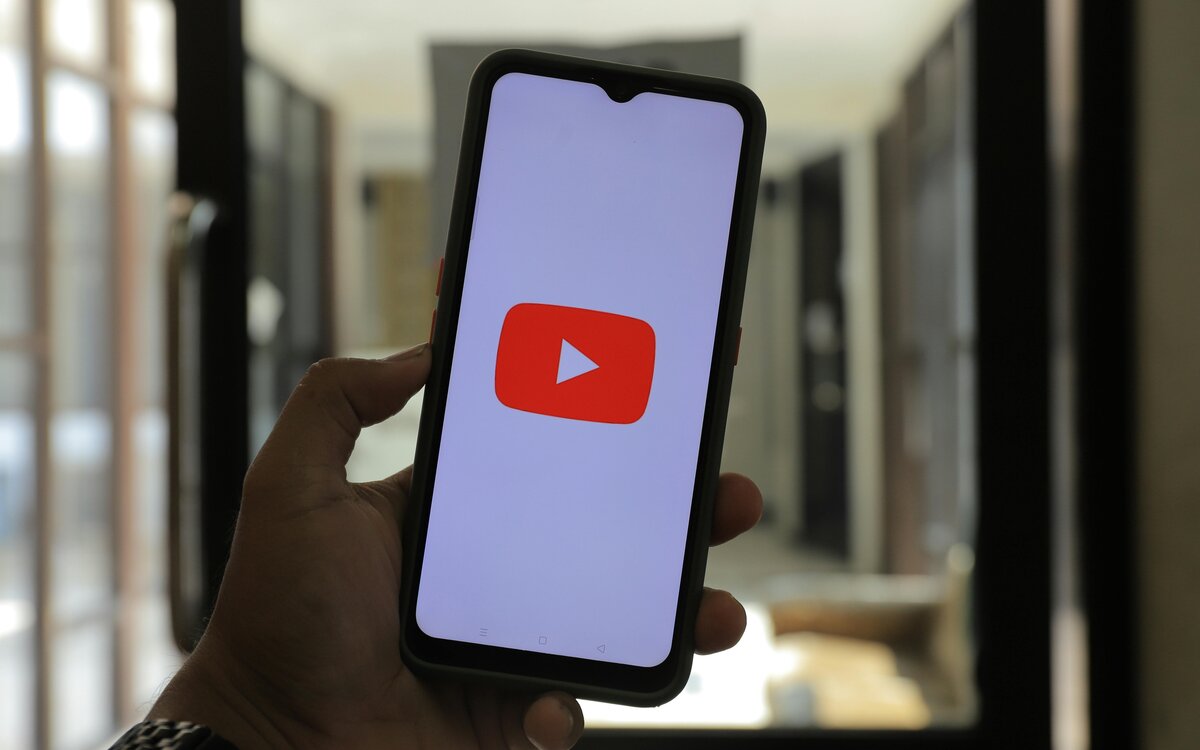 Купити коментарі YouTube: як це працює і чи варто
