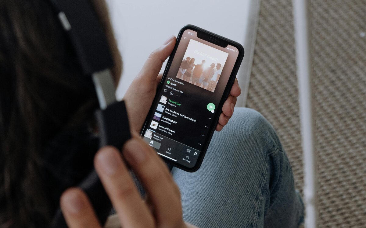 Накрутка Spotify: прослуховування, підписники та просування треку у 2026 році