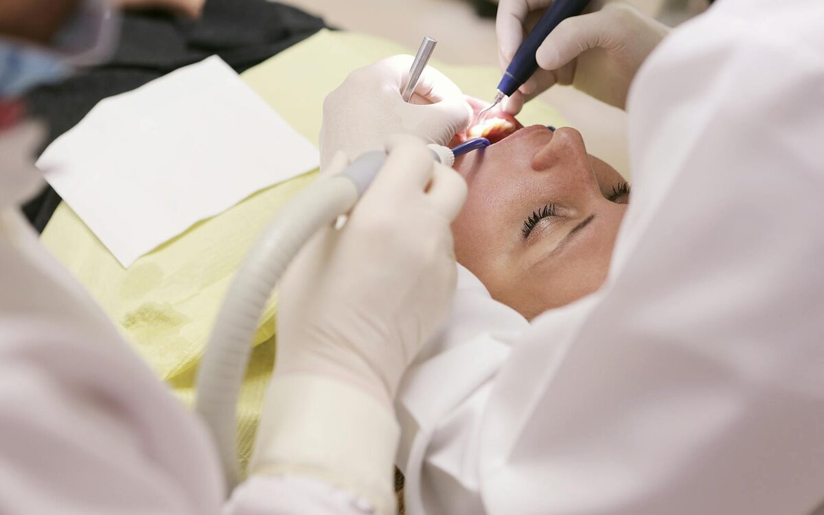 SMM for Dentists: How to Promote a Dental Practice on Social Media in 2026
